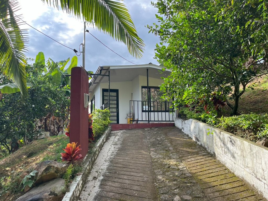 Finca en venta Cundinamarca La Mesa La Mesa 60 m2 Habitaciones 2 Baños 2 Garajes 2 Precio $390000000