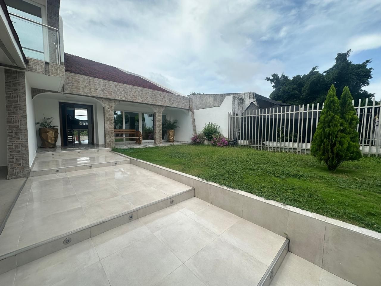 Casa en venta Atlántico Barranquilla Nuevo Horizonte 540 m2 Habitaciones 6 Baños 6 Garajes 4 Precio $1950000000