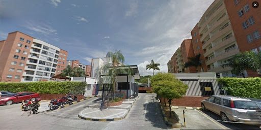 Apartamento en arriendo Valle Del Cauca Cali Ciudadela Comfandi 96 m2 Habitaciones 3 Baños 2 Garajes 2 Precio $4500000