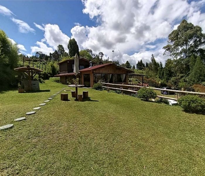 Casa en venta Antioquia Guarne Centro 275 m2 Habitaciones 6 Baños 1 Garajes 7 Precio $1000000000