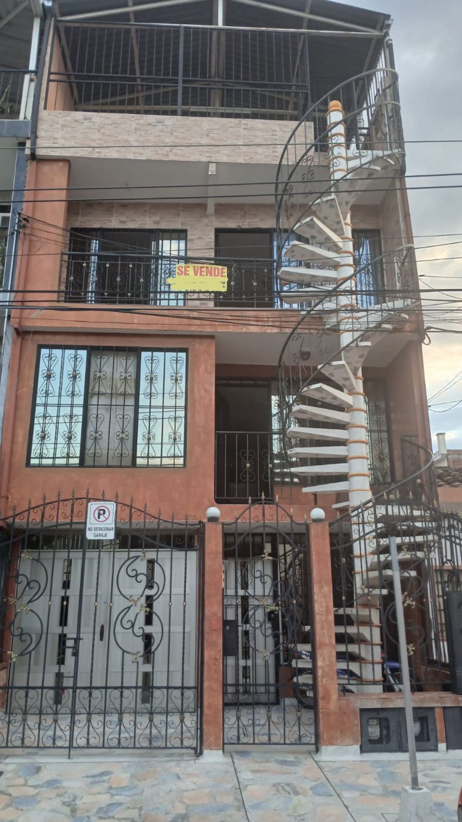 Edificio en venta Valle Del Cauca Cali La Base 500 m2 Habitaciones 10 Baños 7 Garajes 1 Precio $485000000