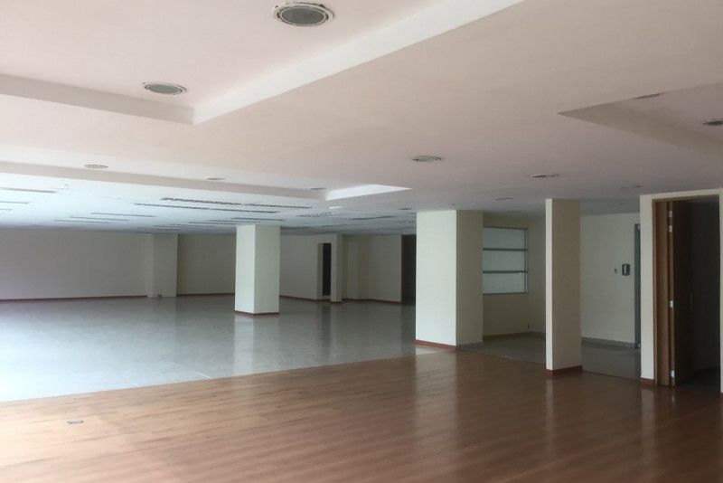 Oficina en arriendo Cundinamarca Bogotá San Patricio 400 m2 Habitaciones 0 Baños 2 Garajes 8 Precio $16500000