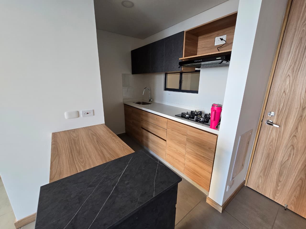 Apartamento en venta Risaralda Pereira Pinares Alto 49 m2 Habitaciones 1 Baños 2 Garajes 1 Precio $409000000