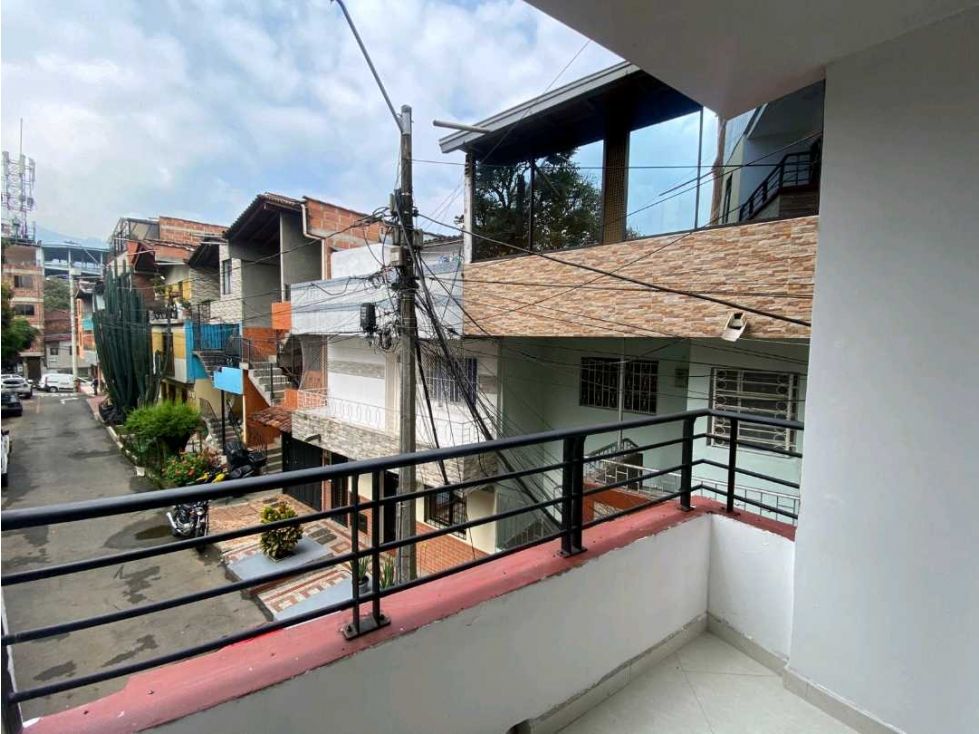 Apartamento en arriendo Antioquia Envigado La Sebastiana 70 m2 Habitaciones 2 Baños 2 Garajes 0 Precio $2300000
