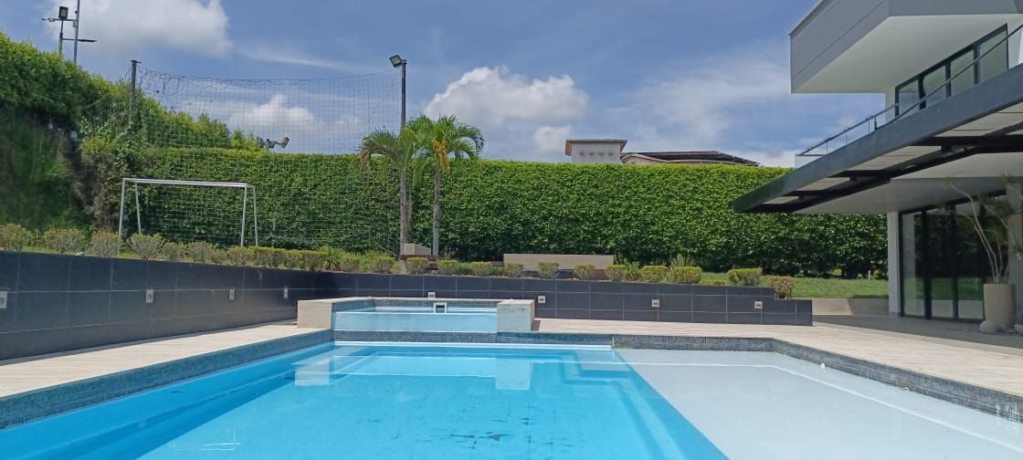 Casa Campestre en venta Risaralda Pereira Jardin De Velez Y Velez 360 m2 Habitaciones 4 Baños 5 Garajes 6 Precio $1950000000