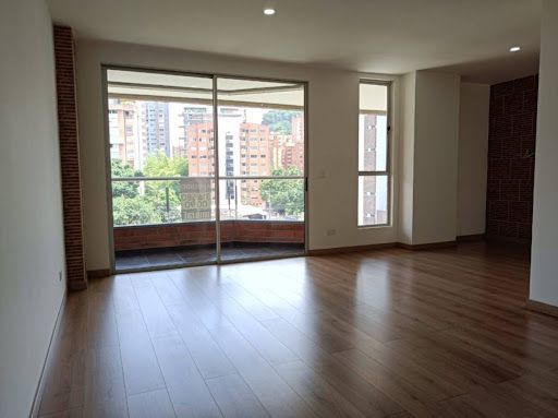 Apartamento en arriendo Antioquia Medellín La Linde 110 m2 Habitaciones 3 Baños 3 Garajes 2 Precio $5100000