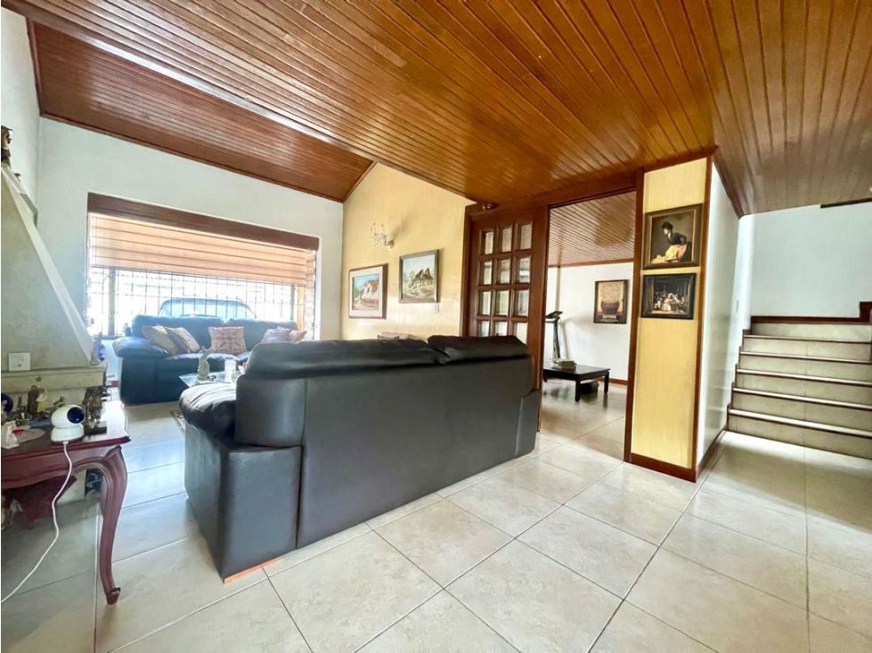 Casa en arriendo Cundinamarca Bogotá San José Del Prado 264 m2 Habitaciones 3 Baños 2 Garajes 2 Precio $7500000