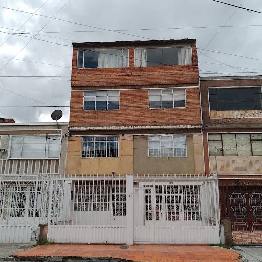 Casa en venta Cundinamarca Bogotá Colón 504 m2 Habitaciones 11 Baños 8 Garajes 1 Precio $850000000