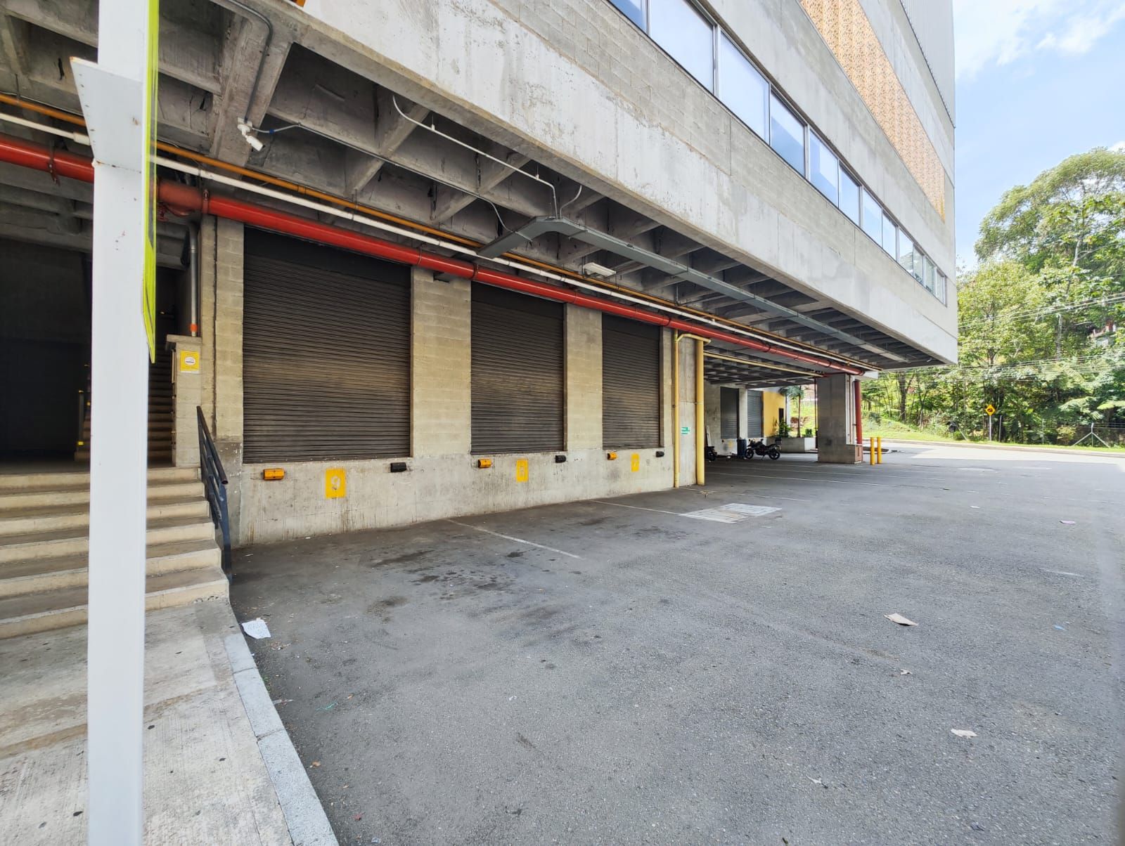 Bodega en arriendo Antioquia La Estrella La Tablaza 4627 m2 Habitaciones 0 Baños 10 Garajes 25 Precio $100000000