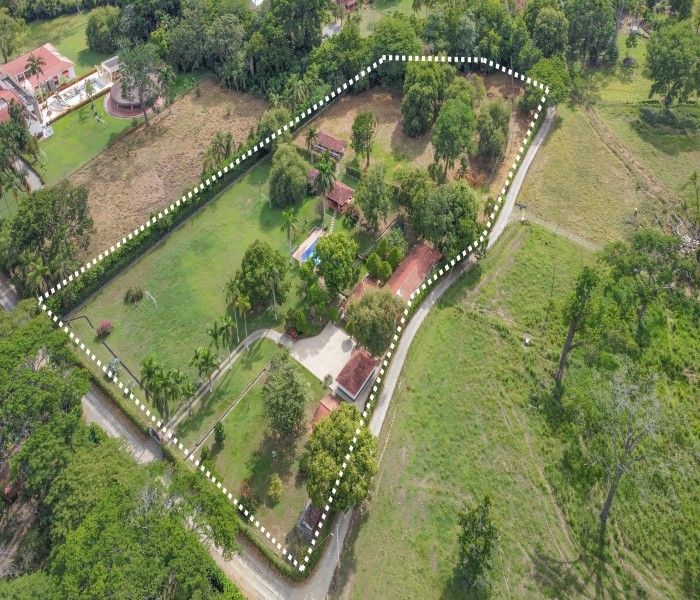 Finca en venta Antioquia Santafé De Antioquia Santafé De Antioquia 344 m2 Habitaciones 4 Baños 2 Garajes 6 Precio $3800000000