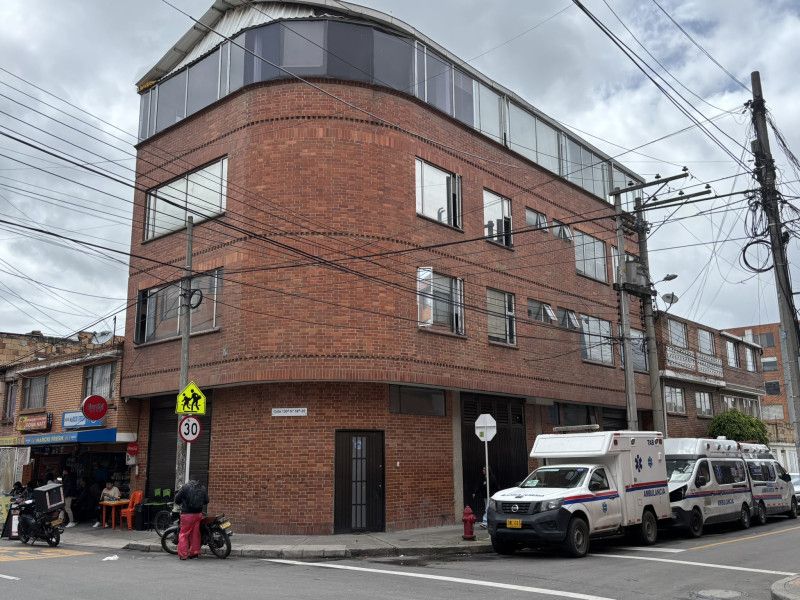 Edificio en venta Cundinamarca Bogotá Ciudad Jardín Norte 385 m2 Habitaciones 0 Baños 8 Garajes 0 Precio $1280000000