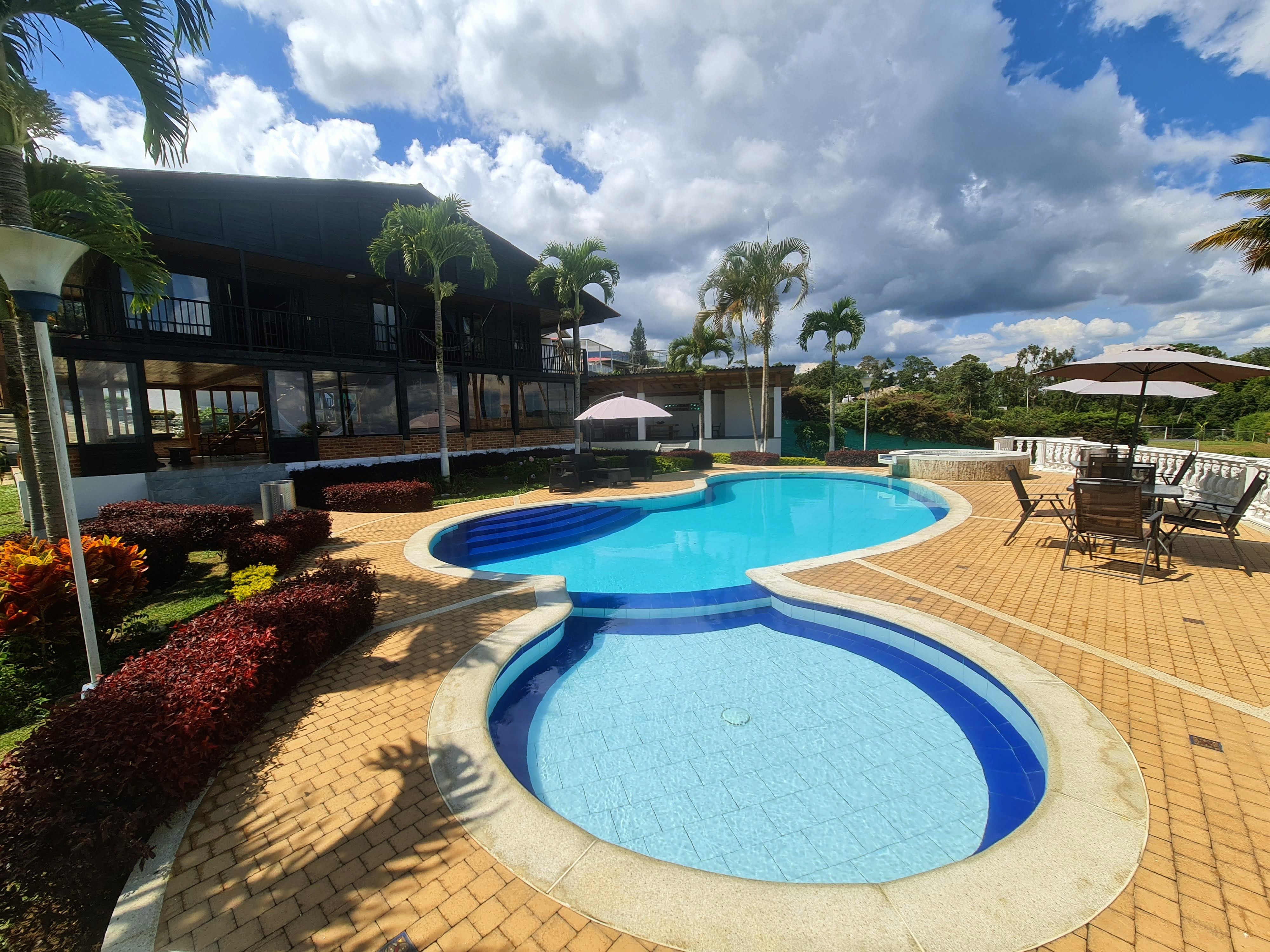 Finca en arriendo Valle Del Cauca Calima Calima 600 m2 Habitaciones 6 Baños 3 Garajes 10 Precio $975000