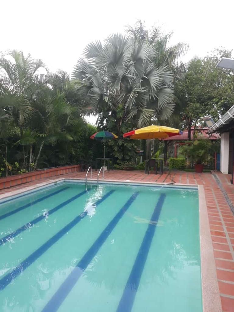 Finca en arriendo Valle Del Cauca Palmira Palmira 800 m2 Habitaciones 6 Baños 7 Garajes 15 Precio $975000