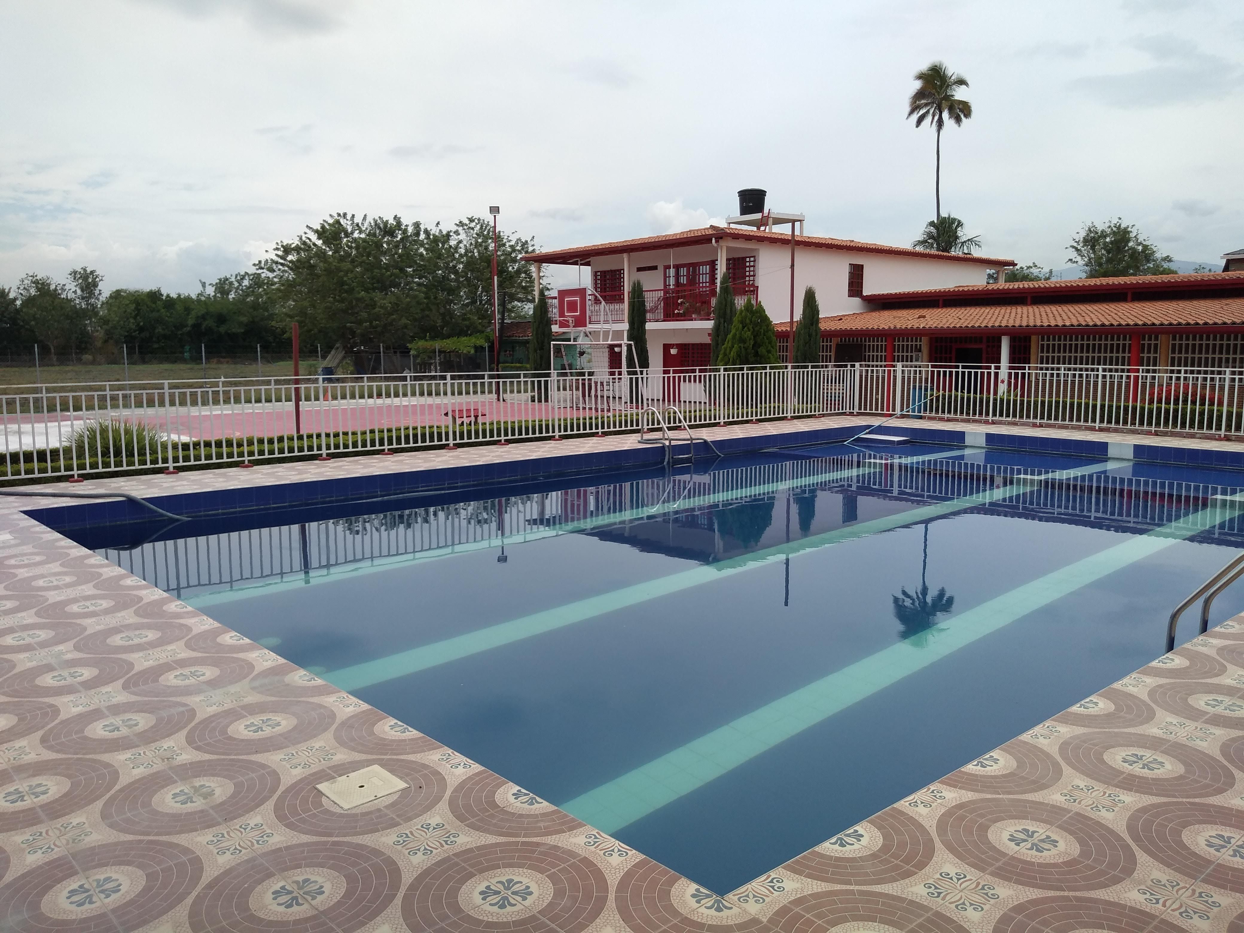 Finca en arriendo Valle Del Cauca Palmira Palmira 600 m2 Habitaciones 5 Baños 5 Garajes 10 Precio $900000