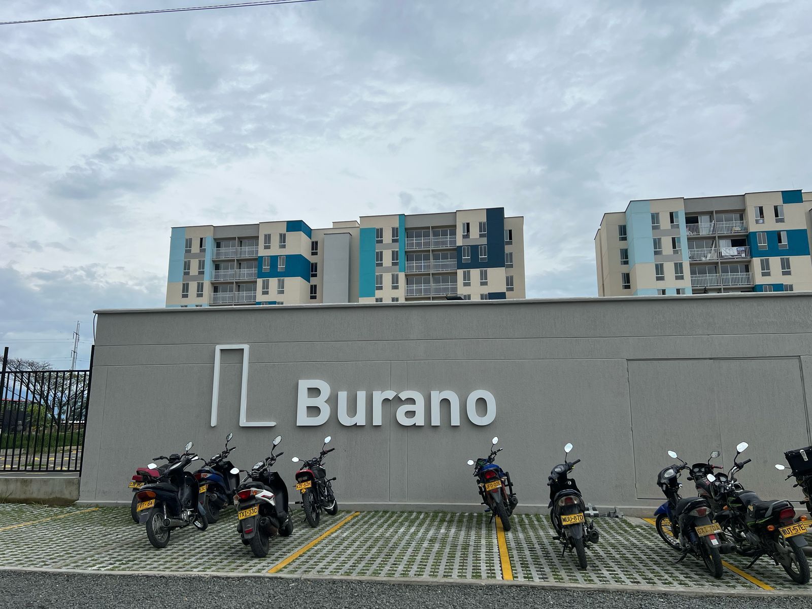 Apartamento en venta Valle Del Cauca Palmira Las Flores 70 m2 Habitaciones 2 Baños 2 Garajes 1 Precio $300000000