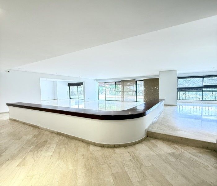 Apartamento en venta Valle Del Cauca Cali Normandía 290 m2 Habitaciones 4 Baños 5 Garajes 3 Precio $1550000000