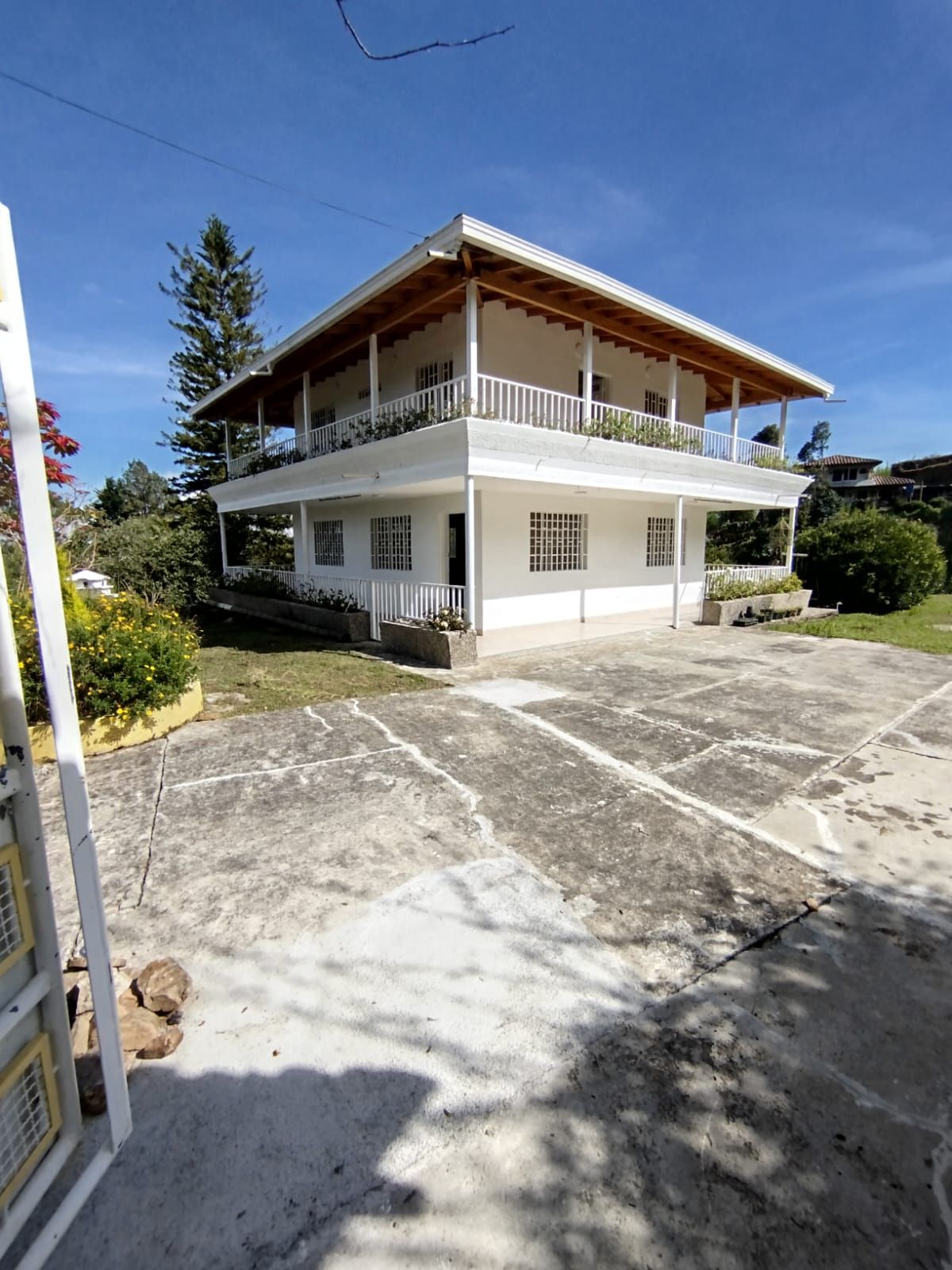 Finca en venta Antioquia Guarne Punto Mayor 236 m2 Habitaciones 4 Baños 5 Garajes 4 Precio $1500000000