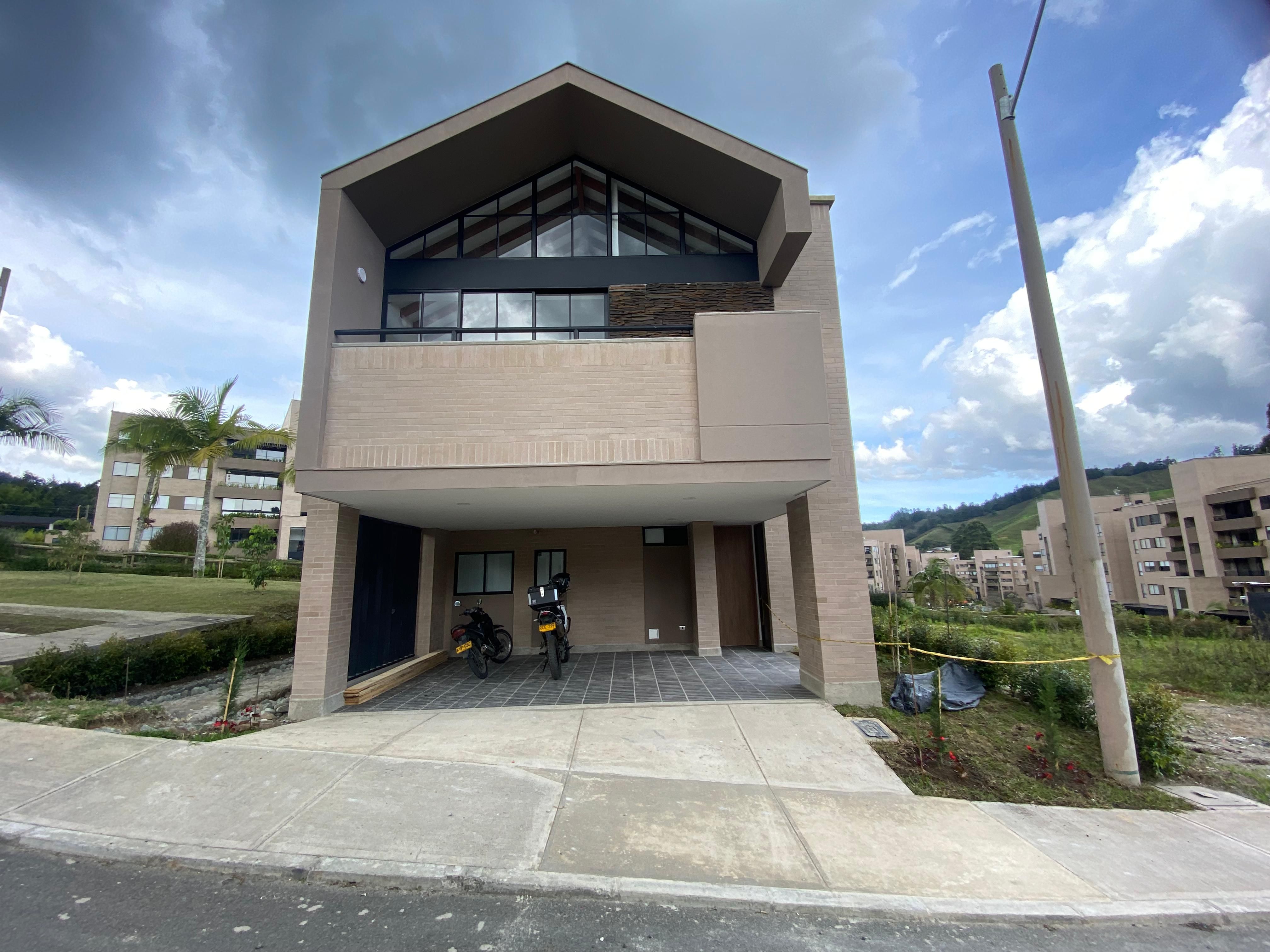 Casa Campestre en arriendo Antioquia El Retiro El Retiro 120 m2 Habitaciones 3 Baños 4 Garajes 2 Precio $6500000