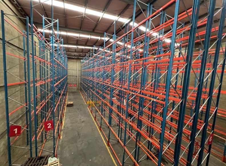 Bodega en arriendo Cundinamarca Bogotá Hb 950 m2 Habitaciones 0 Baños 4 Garajes 4 Precio $42575000