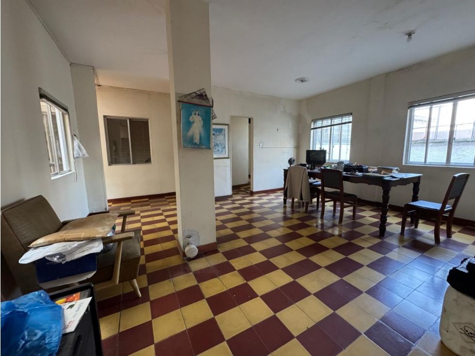 Casa en venta Antioquia Envigado Zona Centro 517 m2 Habitaciones 12 Baños 5 Garajes 0 Precio $3000000000