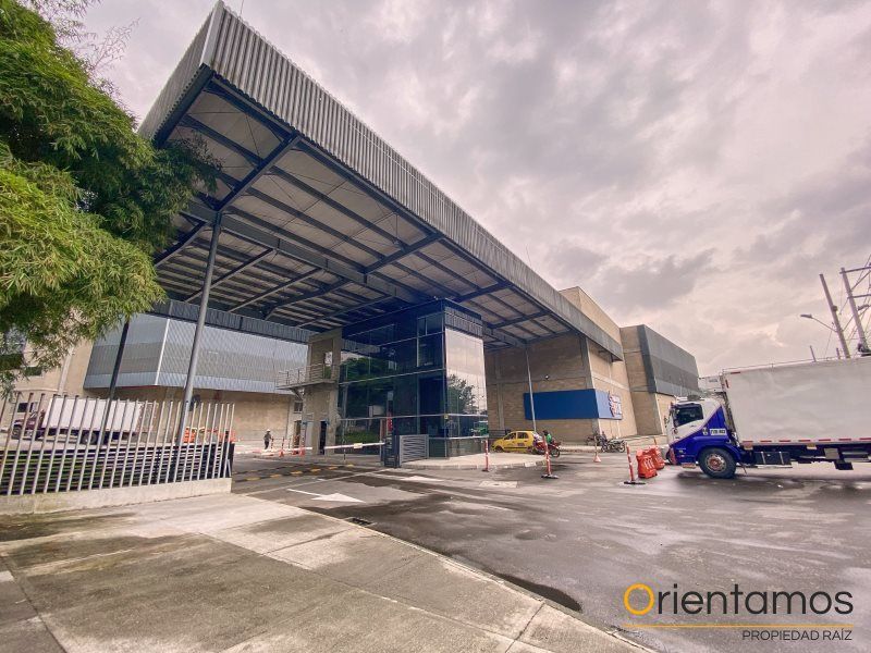 Bodega en arriendo Antioquia La Estrella Zona Industrial 2877 m2 Habitaciones 0 Baños 4 Garajes 4 Precio $92064000