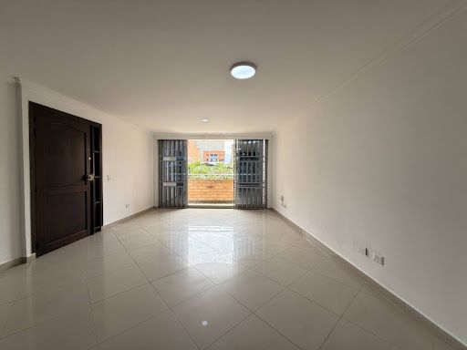 Apartamento en arriendo Antioquia Medellín La Castellana 130 m2 Habitaciones 4 Baños 3 Garajes 3 Precio $4600000