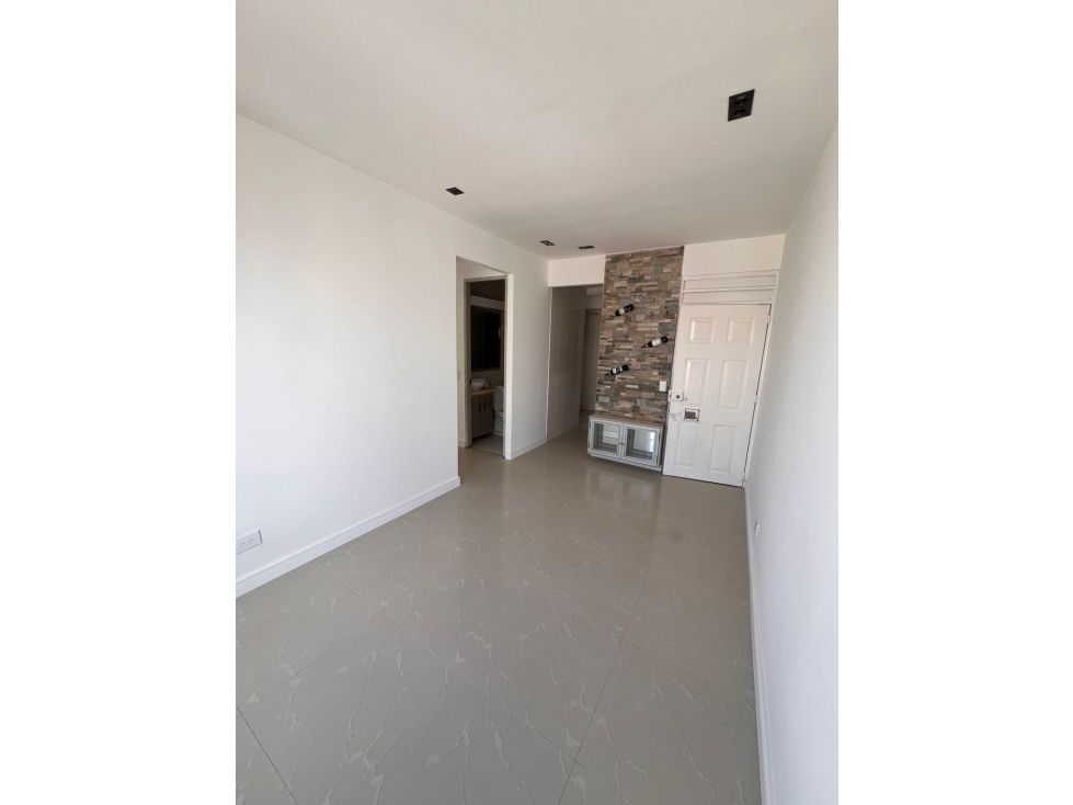 Apartamento en venta Cundinamarca Bogotá Ciudad Techo 43 m2 Habitaciones 3 Baños 2 Garajes 0 Precio $245000000