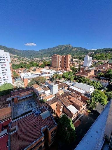 Apartaestudio en arriendo Antioquia Medellín Miraflores 40 m2 Habitaciones 1 Baños 1 Garajes 1 Precio $1180000