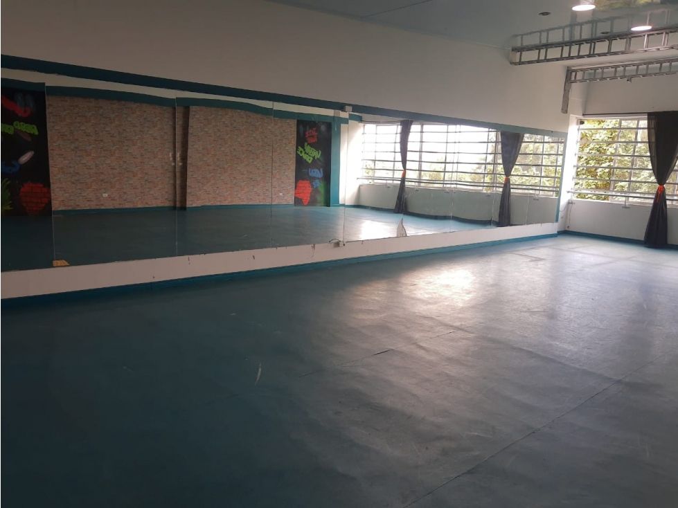 Edificio en arriendo Caldas Manizales Palermo Bajo 200 m2 Habitaciones 0 Baños 4 Garajes 0 Precio $9000000