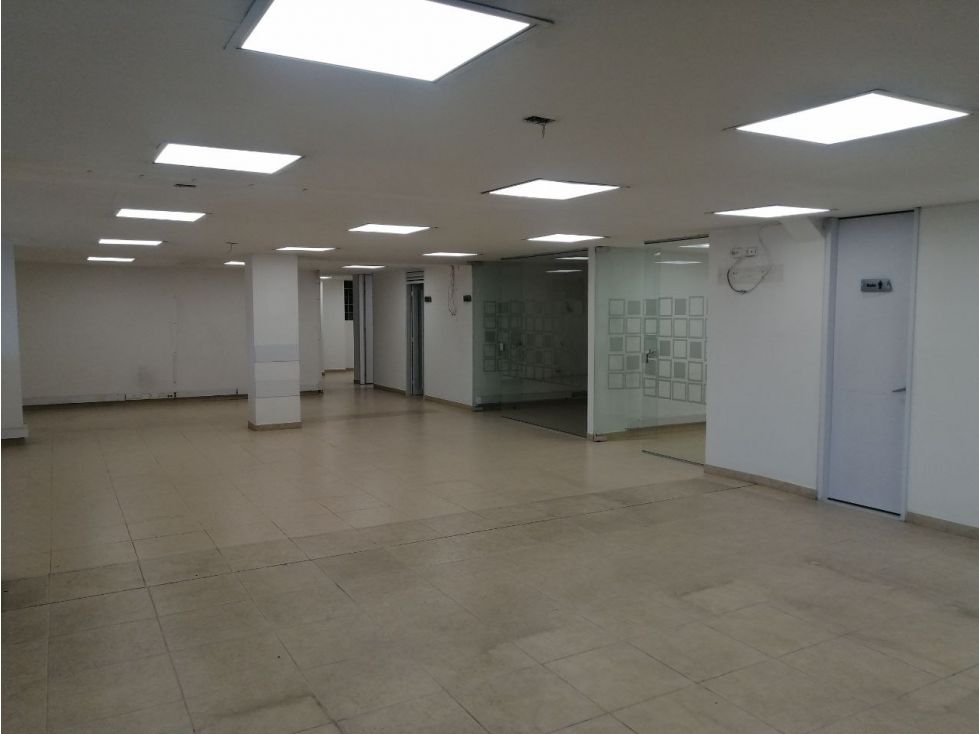 Local en arriendo Caldas Manizales Alta Suiza 213 m2 Habitaciones 0 Baños 2 Garajes 0 Precio $5950000