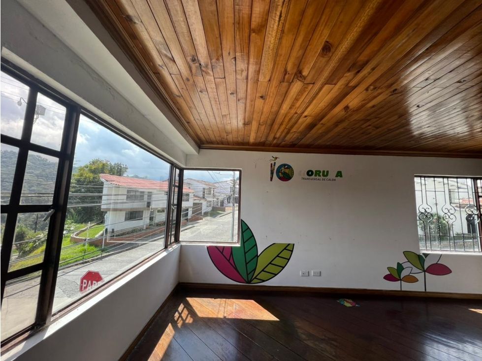 Casa en arriendo Caldas Manizales Los Rosales 210 m2 Habitaciones 3 Baños 2 Garajes 1 Precio $3500000