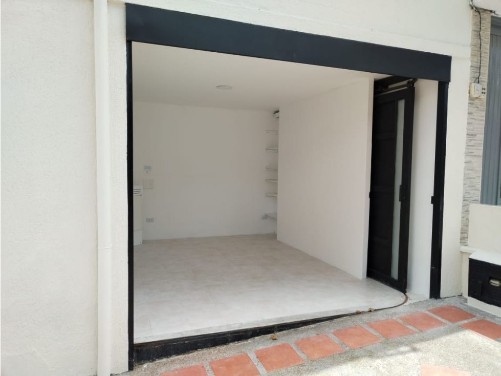 Local en arriendo Caldas Manizales Chipre 12 m2 Habitaciones 0 Baños 1 Garajes 0 Precio $850000