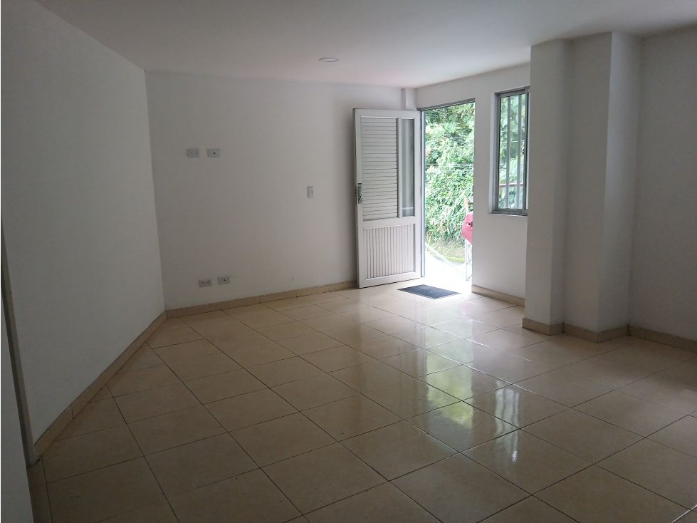 Local en venta Caldas Manizales Los Alcazares 41 m2 Habitaciones 0 Baños 1 Garajes 0 Precio $140000000