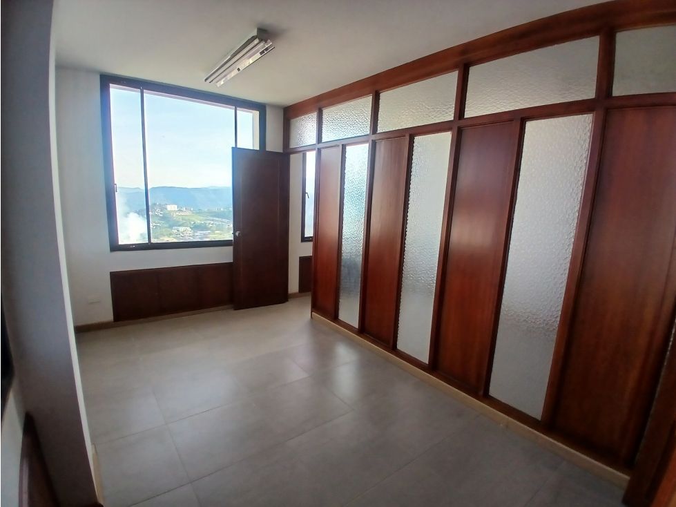 Oficina en arriendo Caldas Manizales El Centro 56 m2 Habitaciones 0 Baños 1 Garajes 1 Precio $2300000