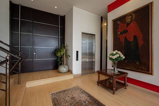 Casa en venta Cundinamarca Bogotá Los Rosales 496 m2 Habitaciones 3 Baños 5 Garajes 4 Precio $4000000000