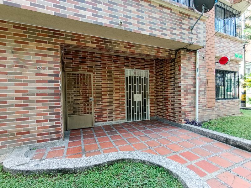 Apartamento en arriendo Antioquia Medellín Laureles 220 m2 Habitaciones 3 Baños 2 Garajes 0 Precio $5500000