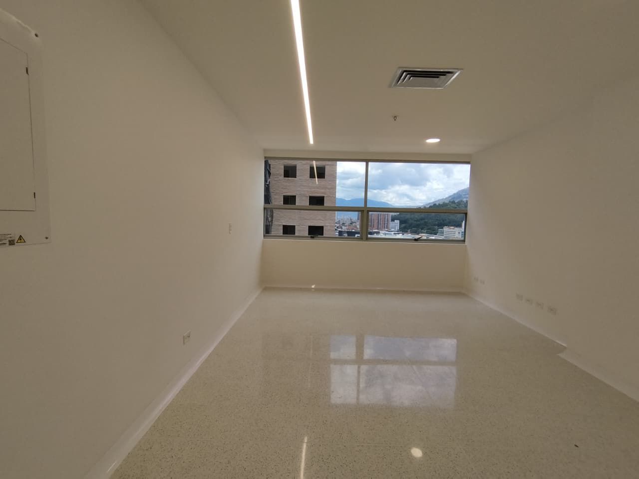 Consultorio en arriendo Antioquia Medellín Simesa 38 m2 Habitaciones 0 Baños 1 Garajes 1 Precio $4500000