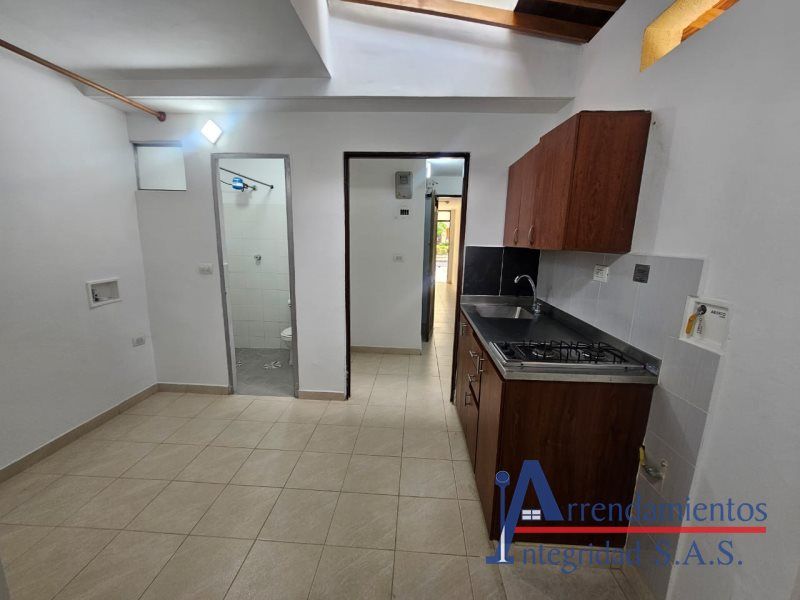 Apartaestudio en arriendo Antioquia Medellín Rosales 40 m2 Habitaciones 1 Baños 1 Garajes 0 Precio $1600000