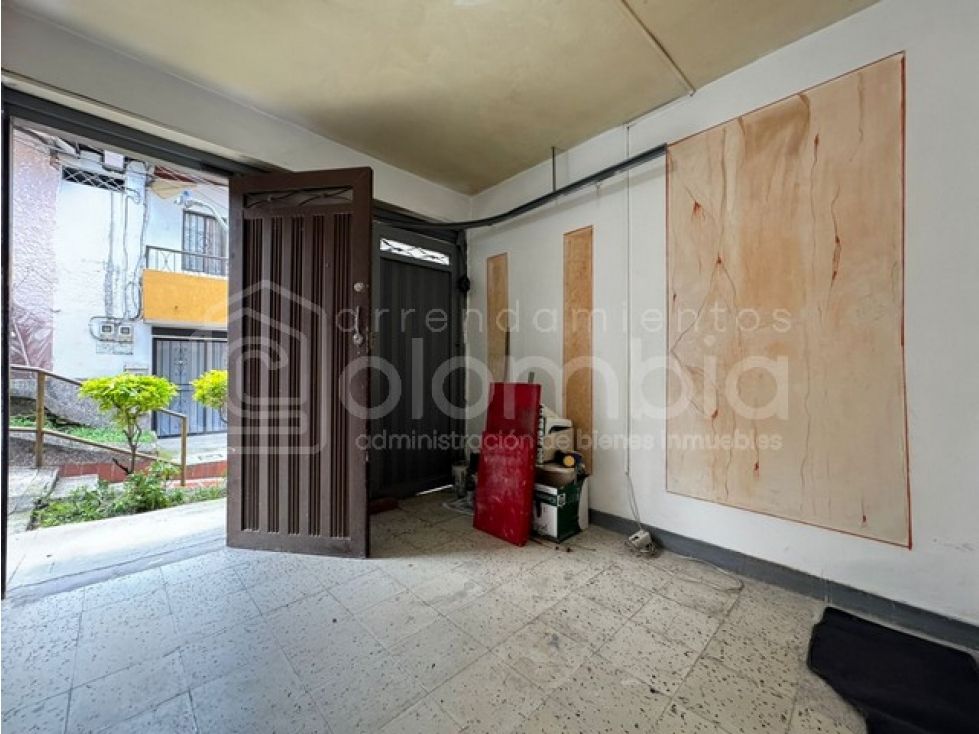Bodega en arriendo Antioquia Envigado Zona Centro 15 m2 Habitaciones 0 Baños 1 Garajes 0 Precio $700000