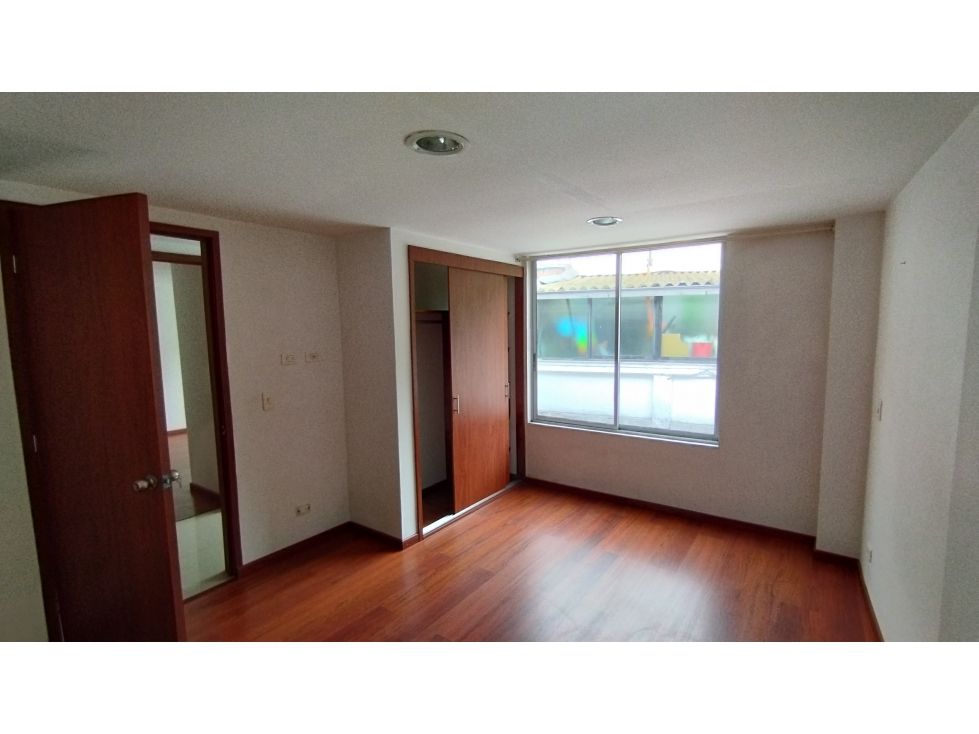 Apartamento en venta Caldas Manizales Los Alcazares 120 m2 Habitaciones 3 Baños 3 Garajes 2 Precio $350000000