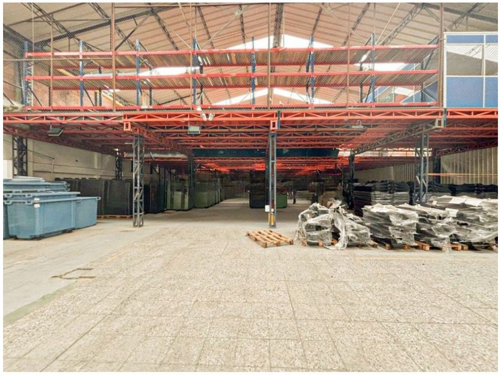 Bodega en venta Cundinamarca Bogotá Cundinamarca 2420 m2 Habitaciones 0 Baños 10 Garajes 2 Precio $8000000000