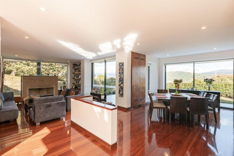 Casa en venta Cundinamarca La Calera La Calera 375 m2 Habitaciones 4 Baños 4 Garajes 3 Precio $2550000000