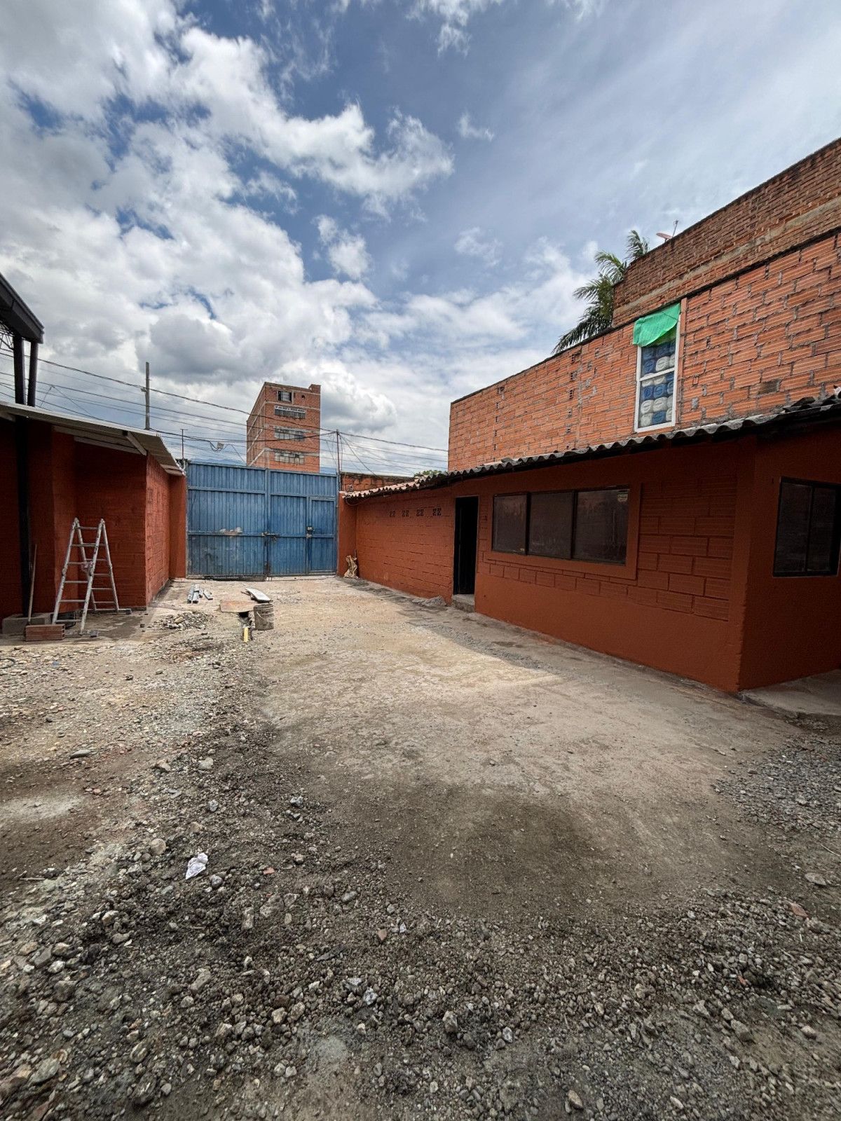 Bodega en arriendo Antioquia Medellín Naranjal 340 m2 Habitaciones 0 Baños 2 Garajes 0 Precio $13000000