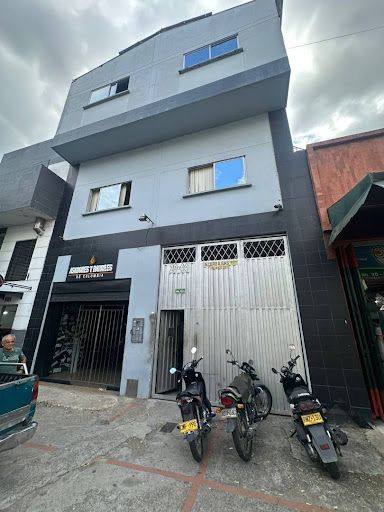 Bodega en arriendo Santander Bucaramanga San Francisco 700 m2 Habitaciones 0 Baños 4 Garajes 1 Precio $13000000