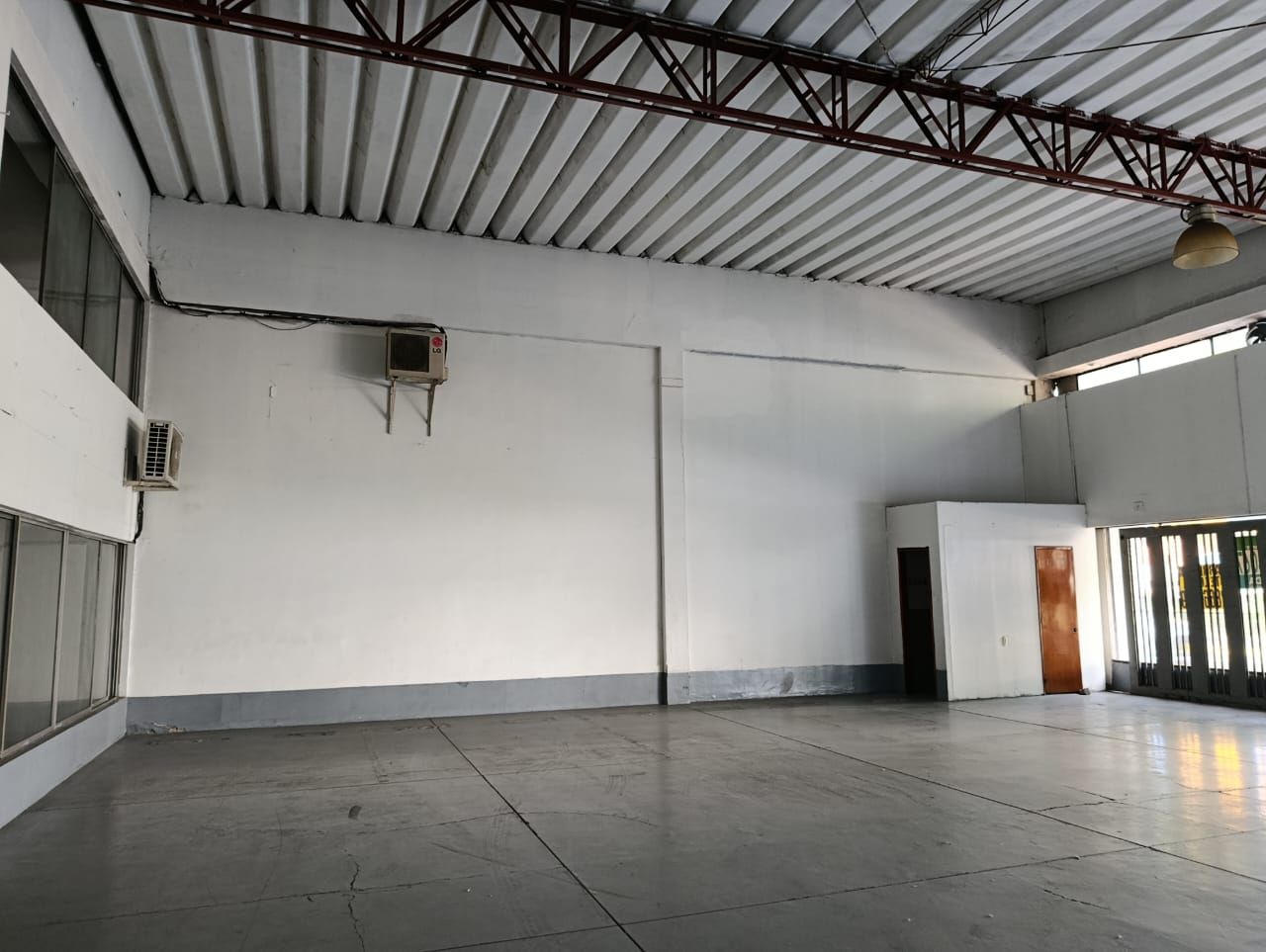 Bodega en arriendo Antioquia Medellín Simesa 434 m2 Habitaciones 0 Baños 2 Garajes 0 Precio $25000000