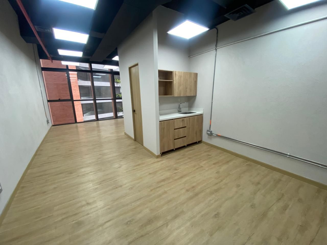 Oficina en arriendo Antioquia Medellín Altos Del Poblado 35 m2 Habitaciones 0 Baños 1 Garajes 1 Precio $3500000