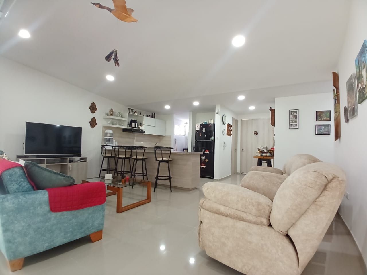 Casa Campestre en arriendo o venta Risaralda Pereira Jardin De Velez Y Velez 400 m2 Habitaciones 3 Baños 4 Garajes 4 Precio venta $1900000000 Precio arriendo $7600000