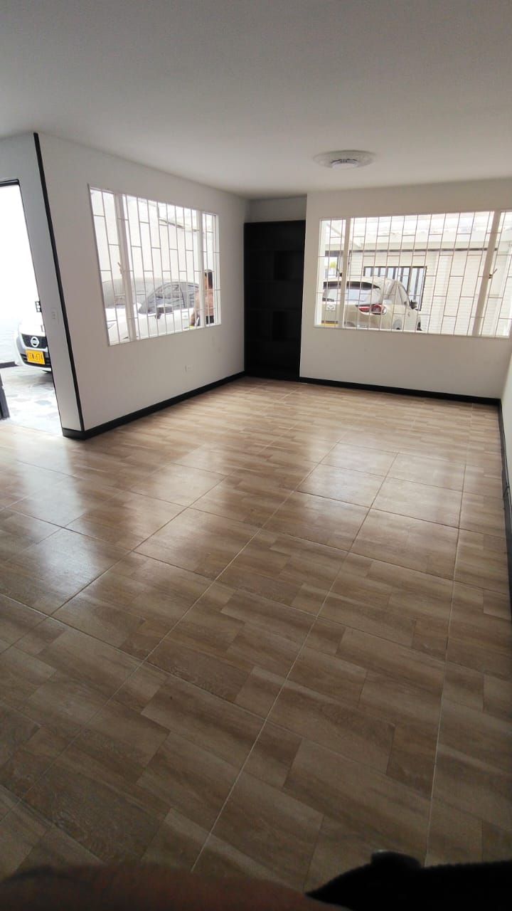 Casa en venta Cundinamarca Bogotá Villa Luz 160 m2 Habitaciones 5 Baños 3 Garajes 1 Precio $725000000