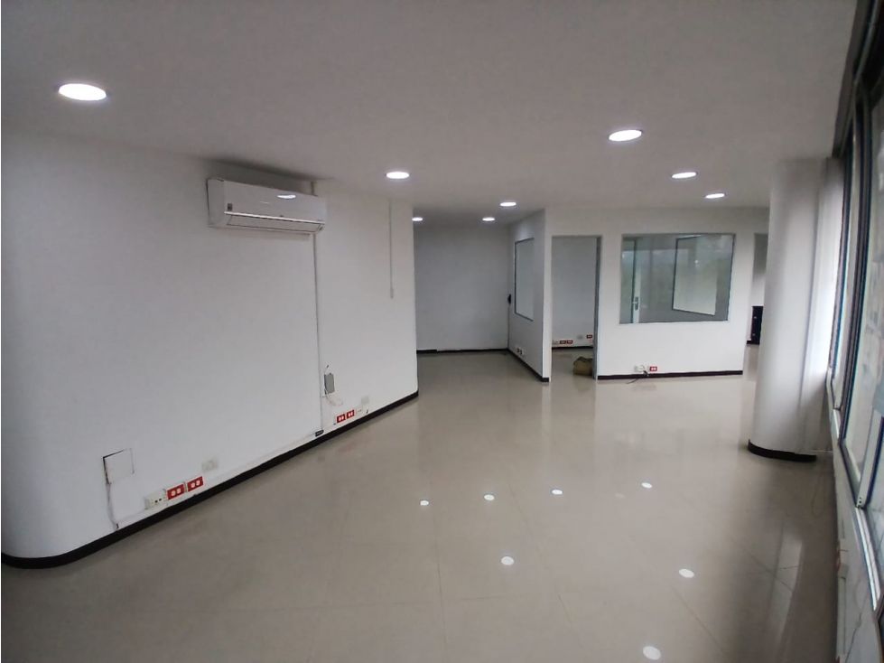 Oficina en venta Antioquia Medellín Manila 61 m2 Habitaciones 0 Baños 1 Garajes 0 Precio $465000000