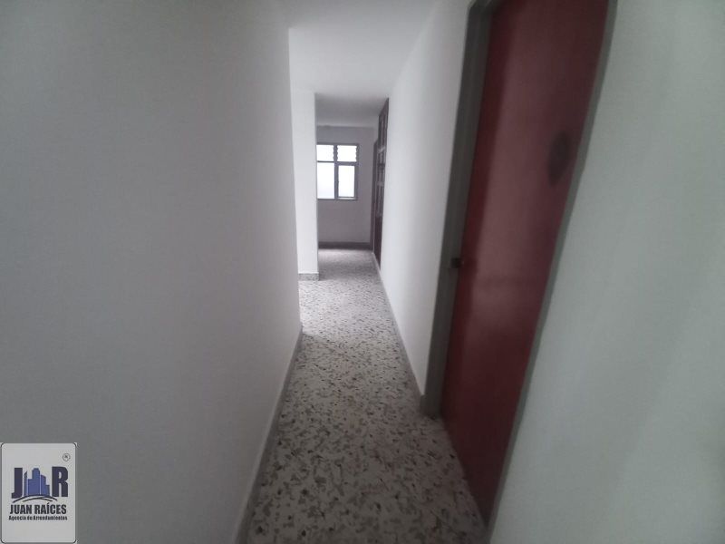 Apartamento en arriendo Antioquia Envigado Obrero 105 m2 Habitaciones 4 Baños 2 Garajes 0 Precio $2500000